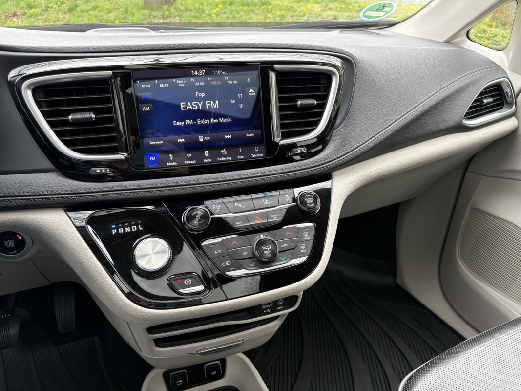 Chrysler Pacifica