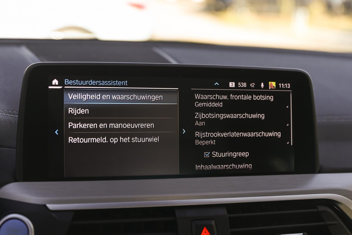 BMW iX3