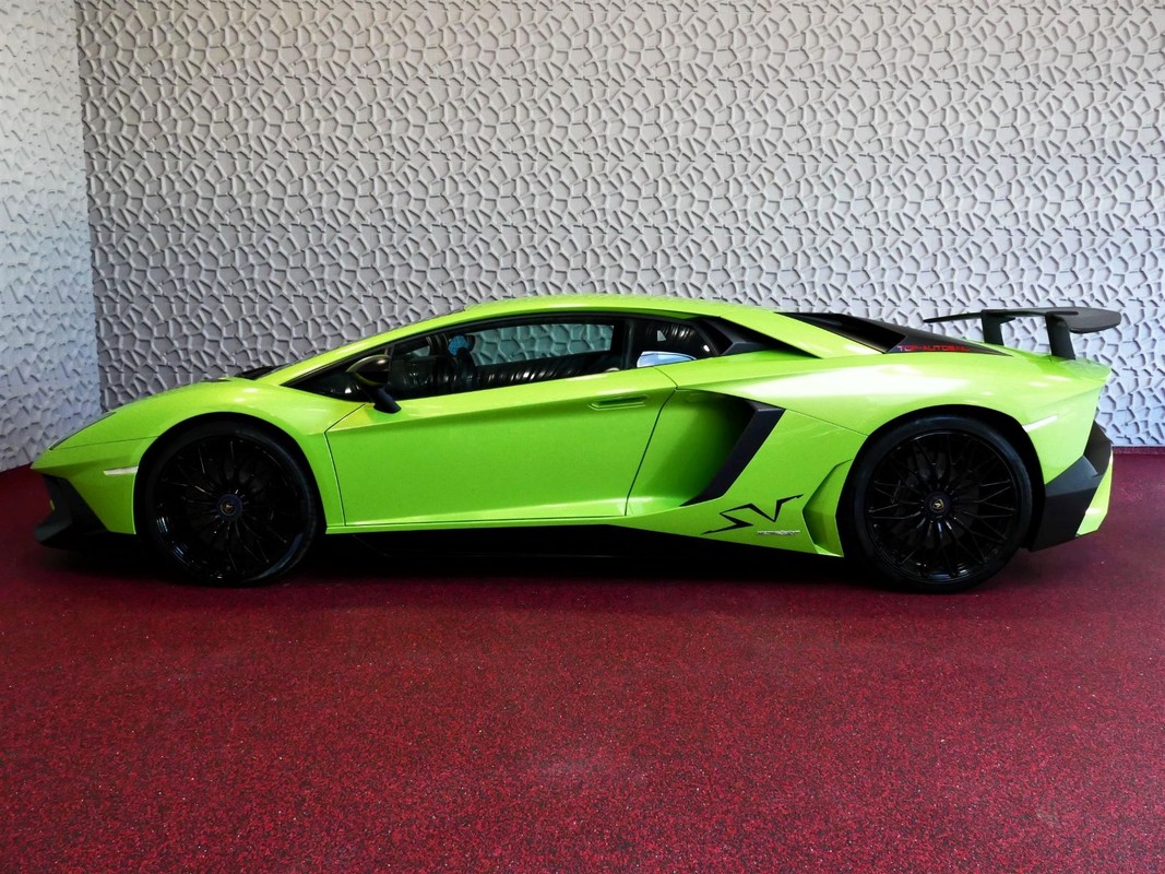 Lamborghini Aventador