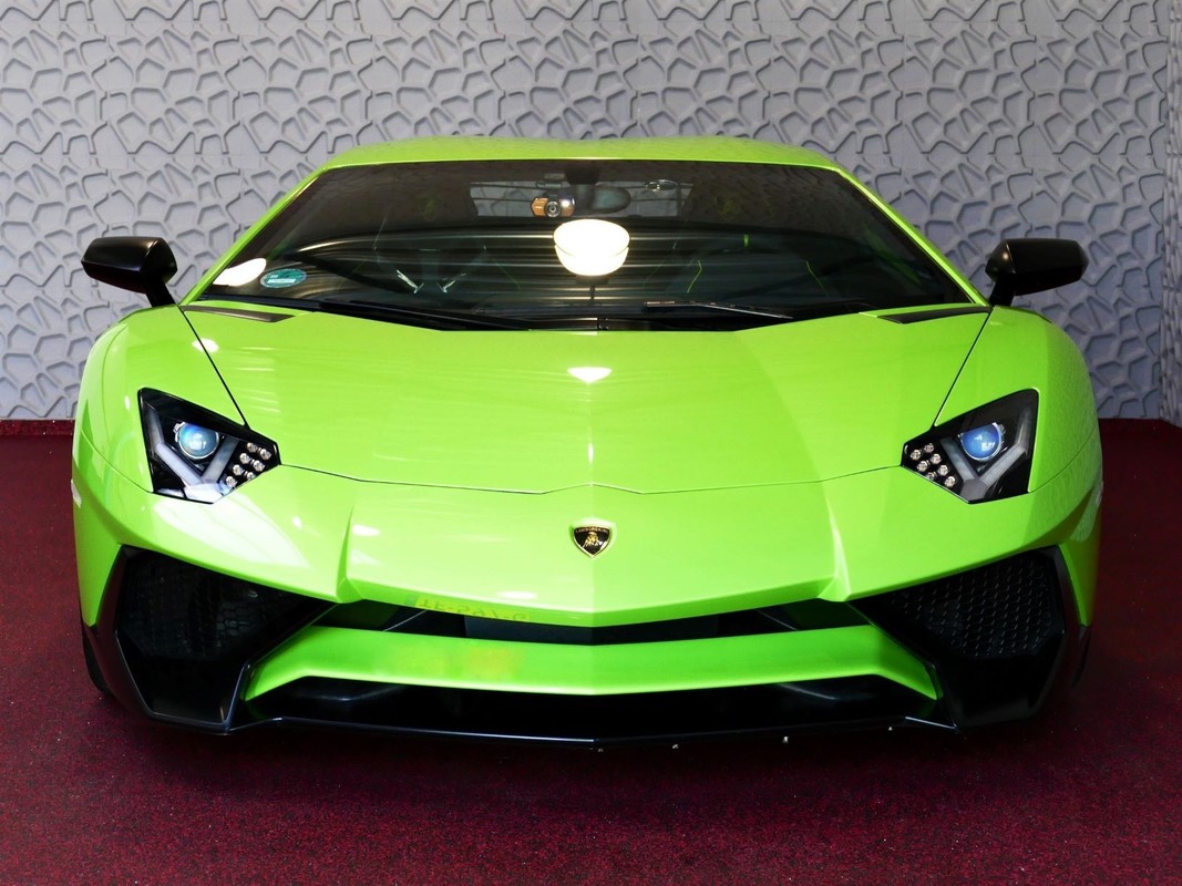 Lamborghini Aventador