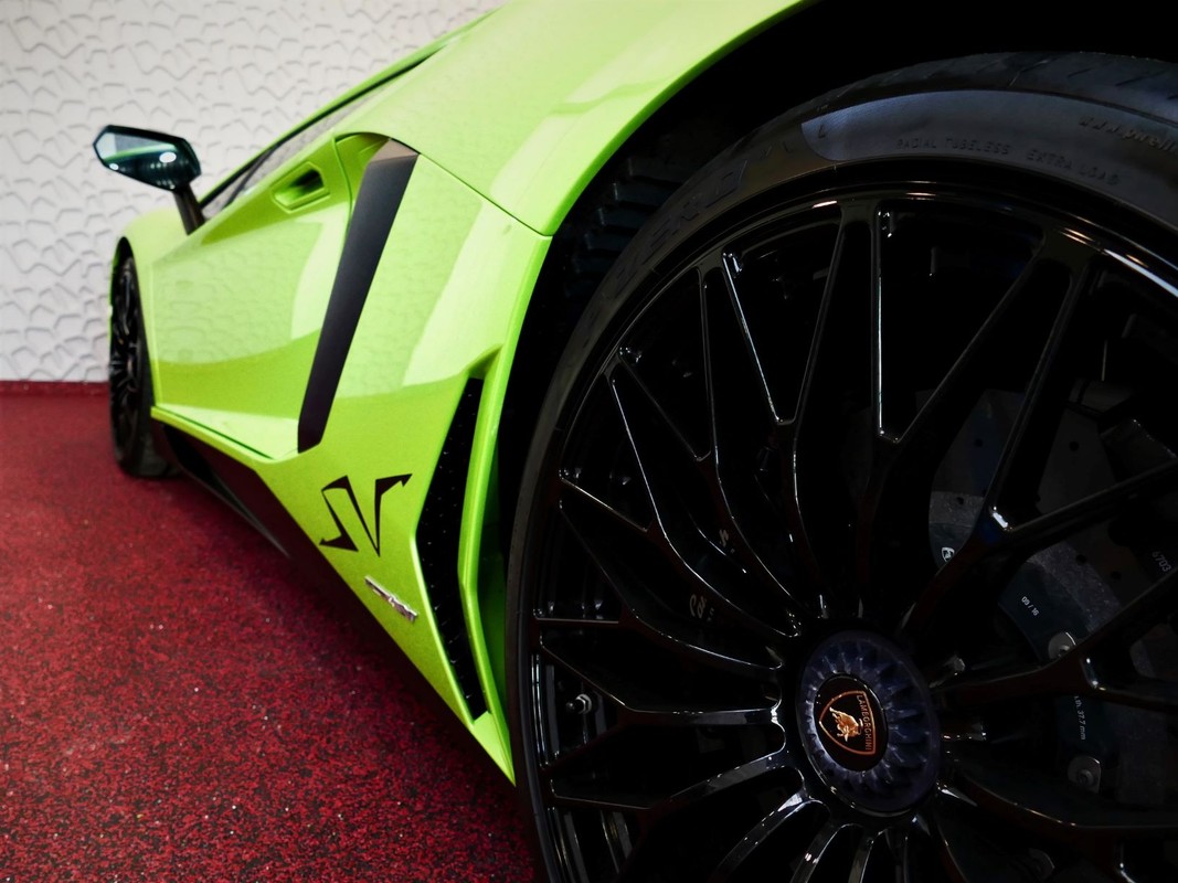 Lamborghini Aventador