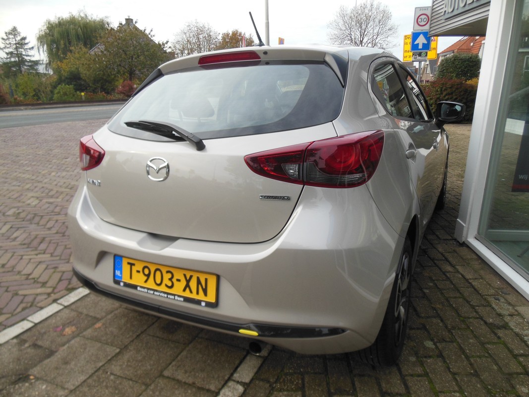 Mazda 2