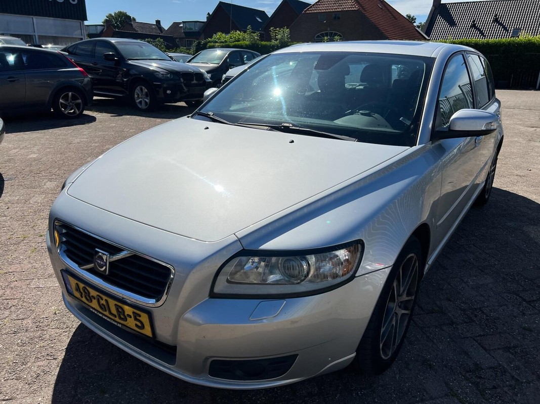 Volvo V50