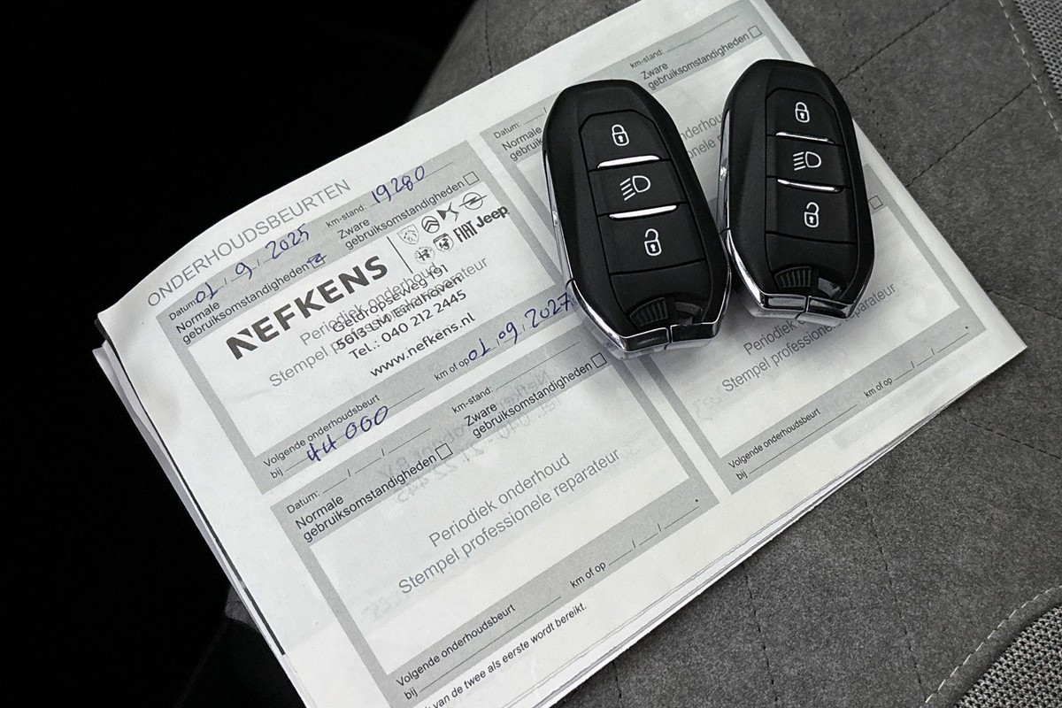 Peugeot e-2008