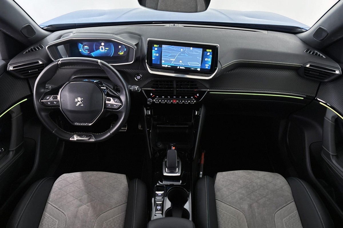 Peugeot e-2008