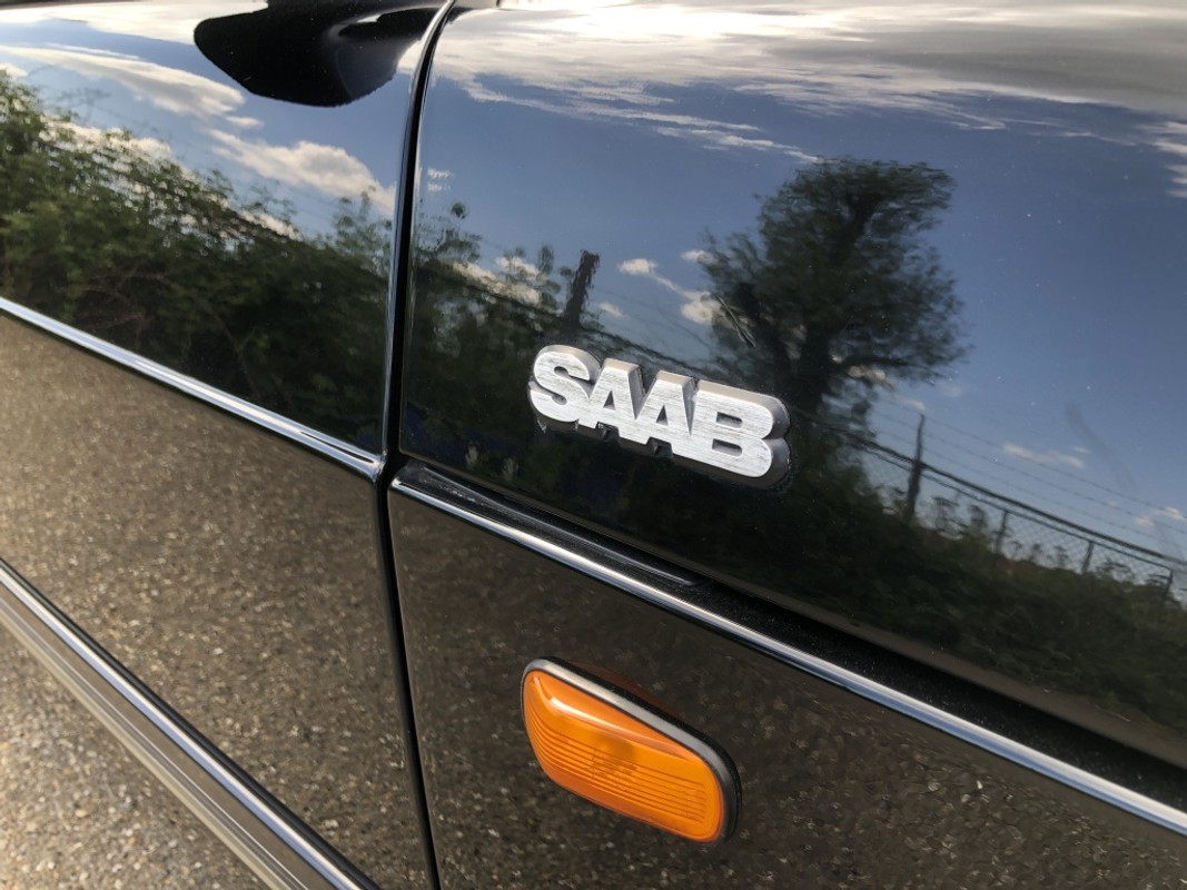 Saab 900