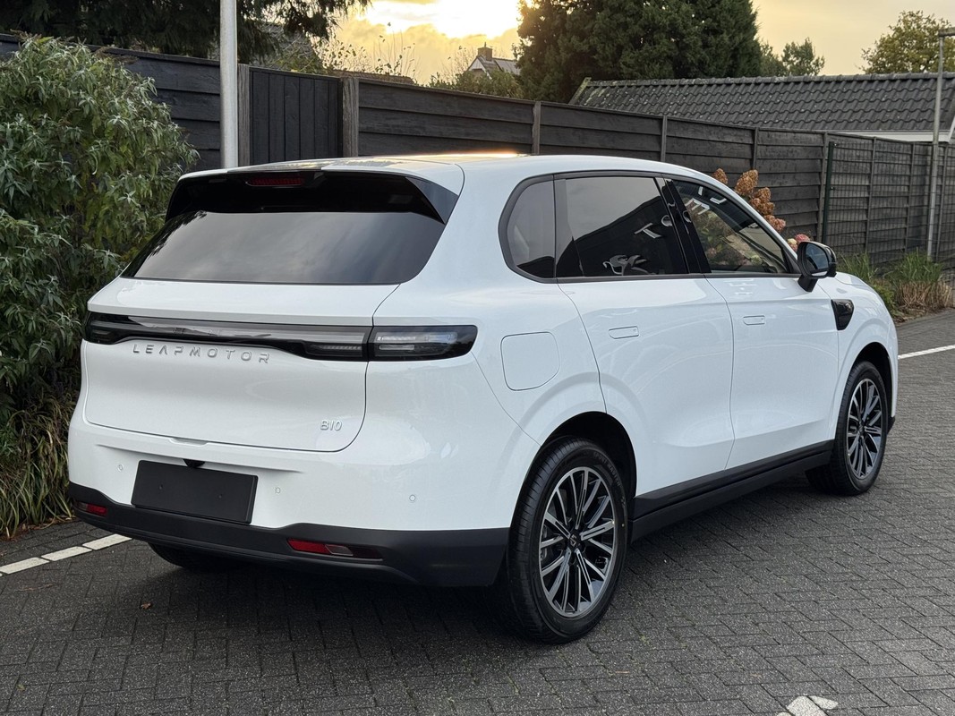 Leapmotor B10