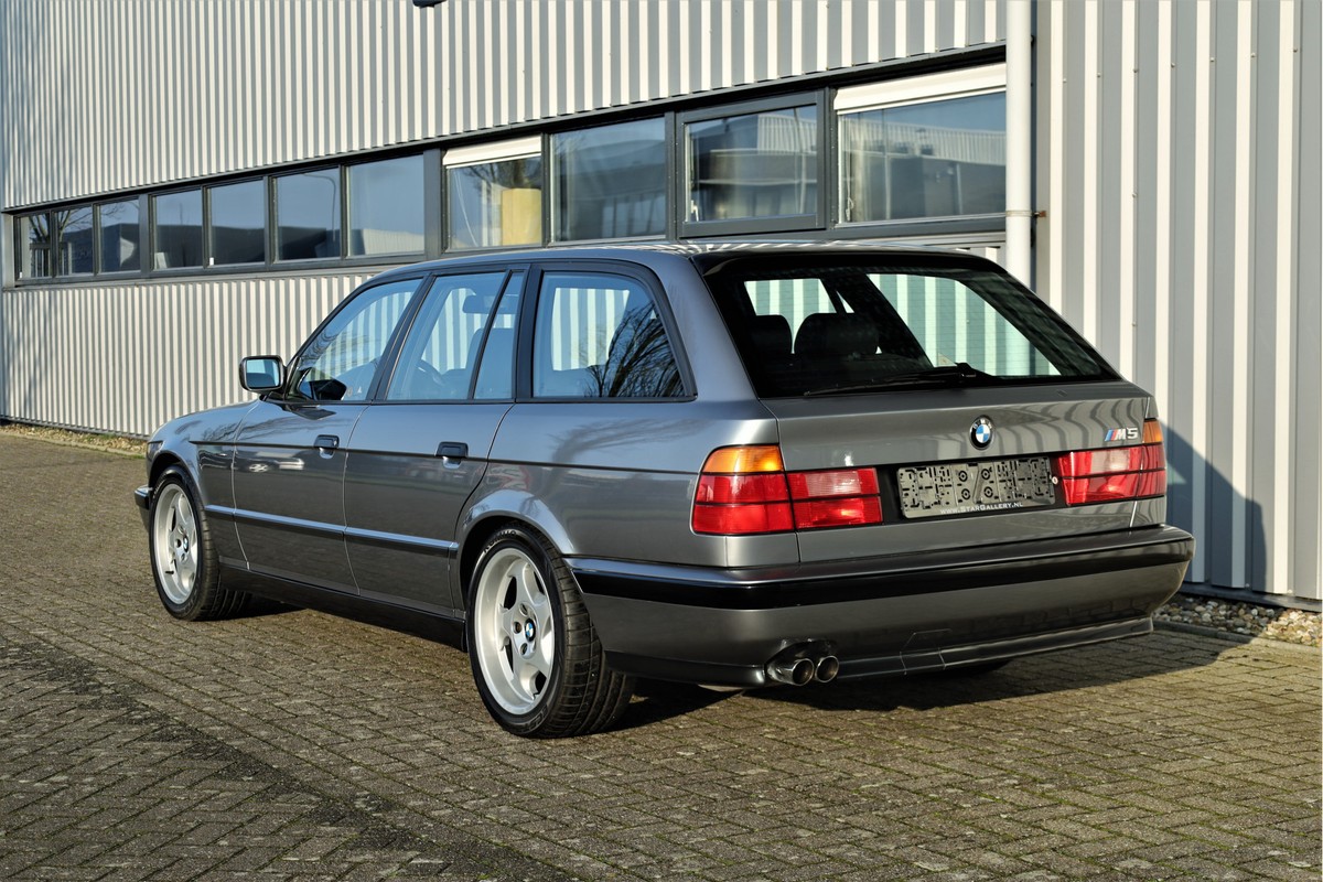 BMW M5