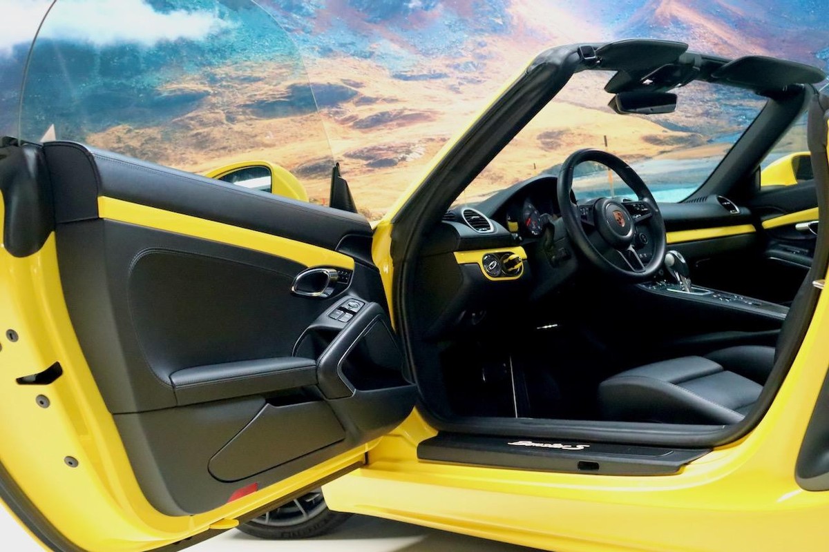 Porsche 718
