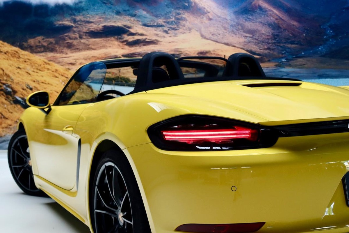Porsche 718