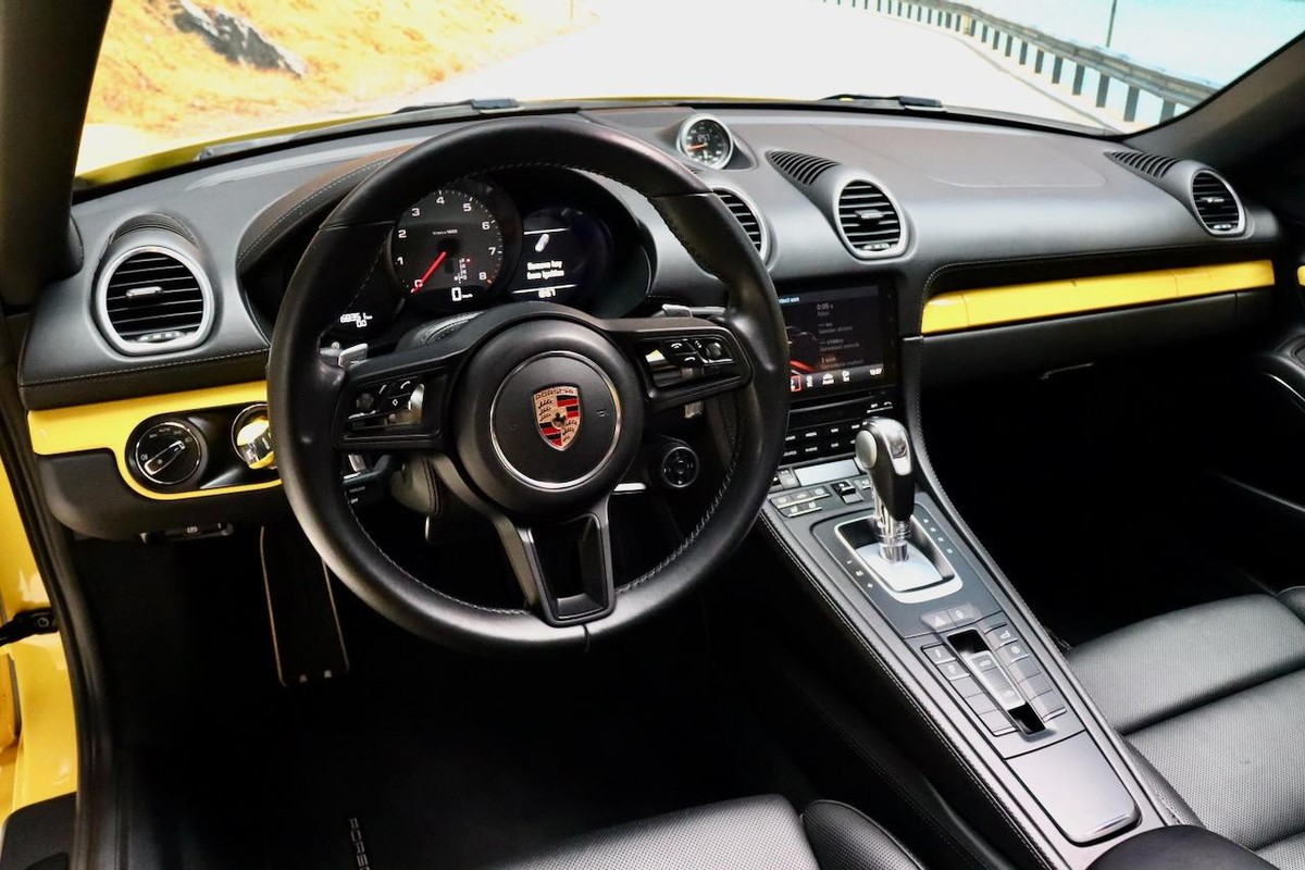 Porsche 718