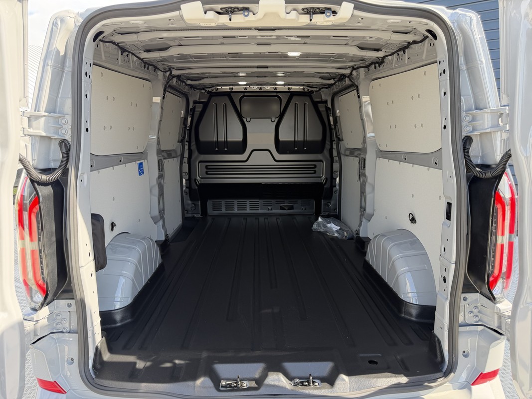 Ford E-Transit Custom