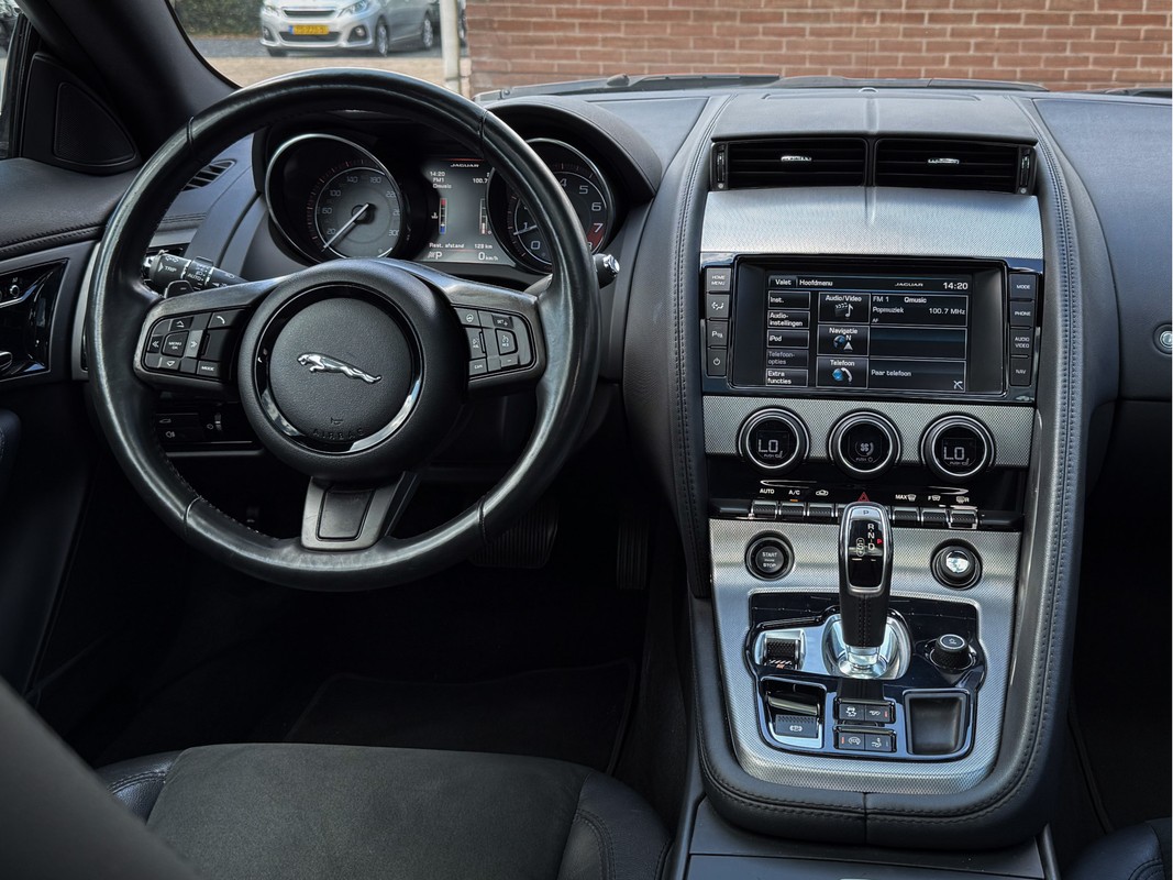 Jaguar F-TYPE