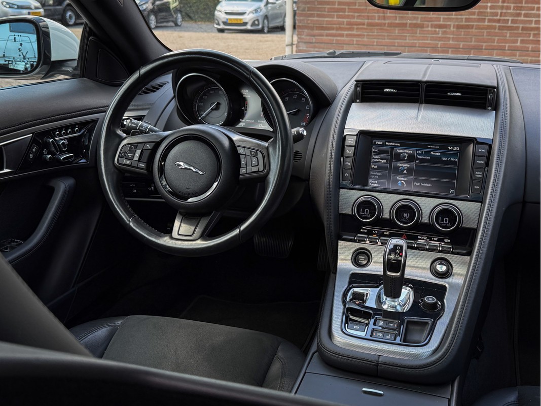 Jaguar F-TYPE