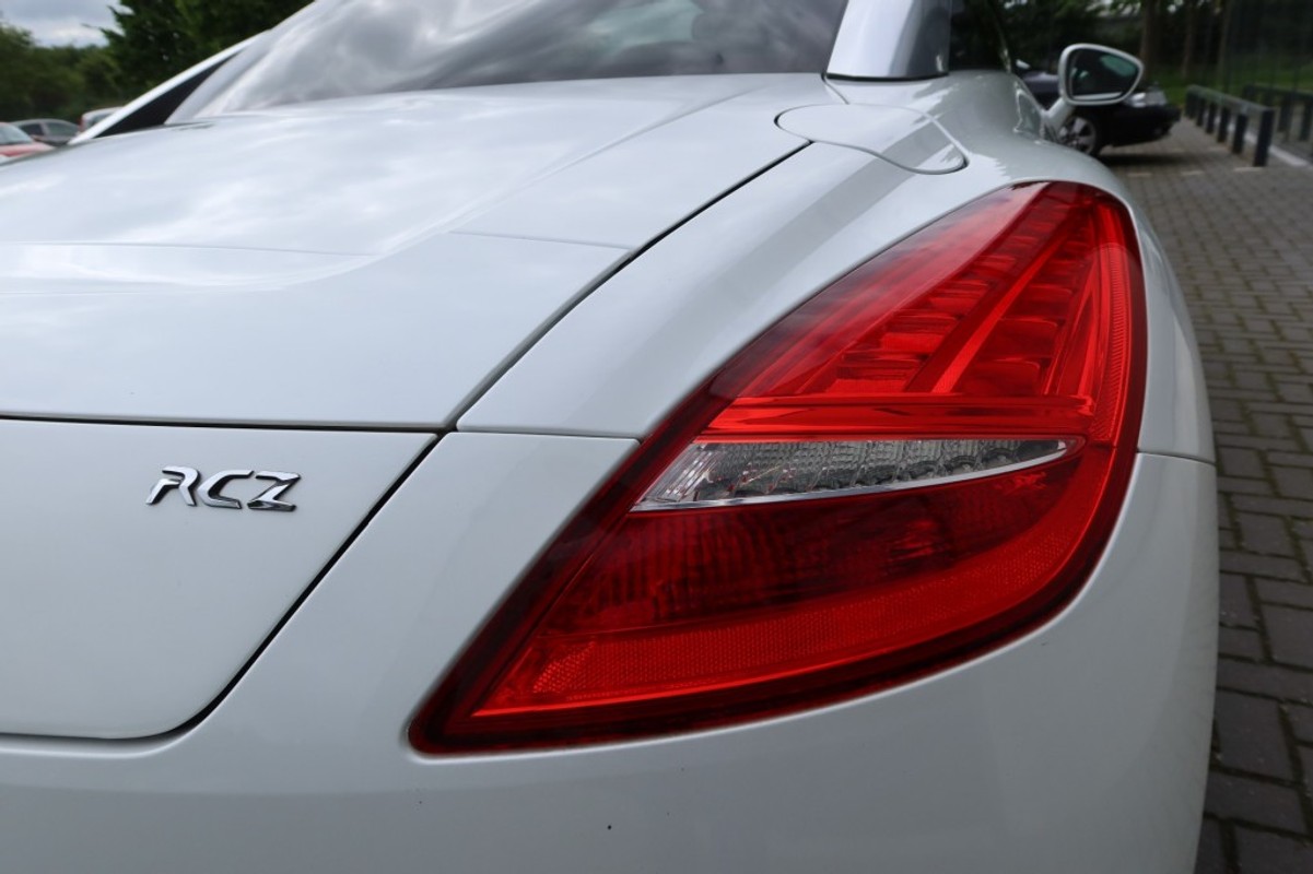 Peugeot RCZ