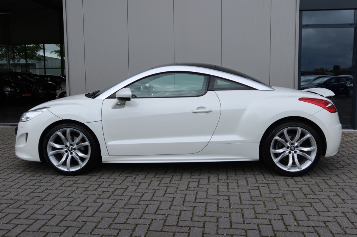 Peugeot RCZ