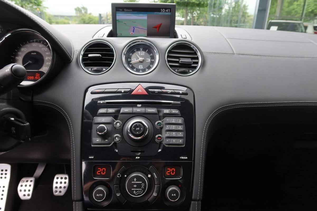 Peugeot RCZ