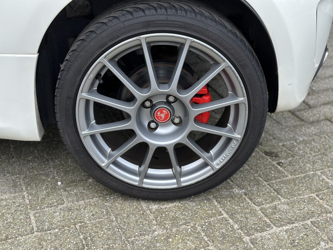 Abarth 595