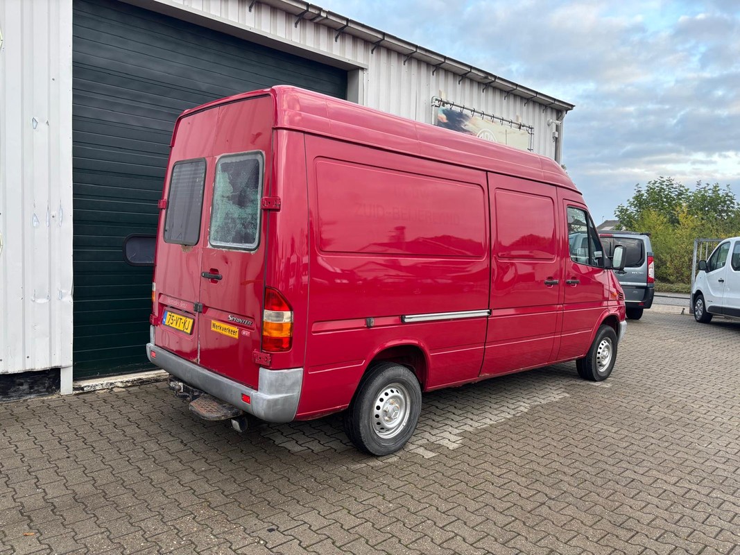 Mercedes-Benz Sprinter