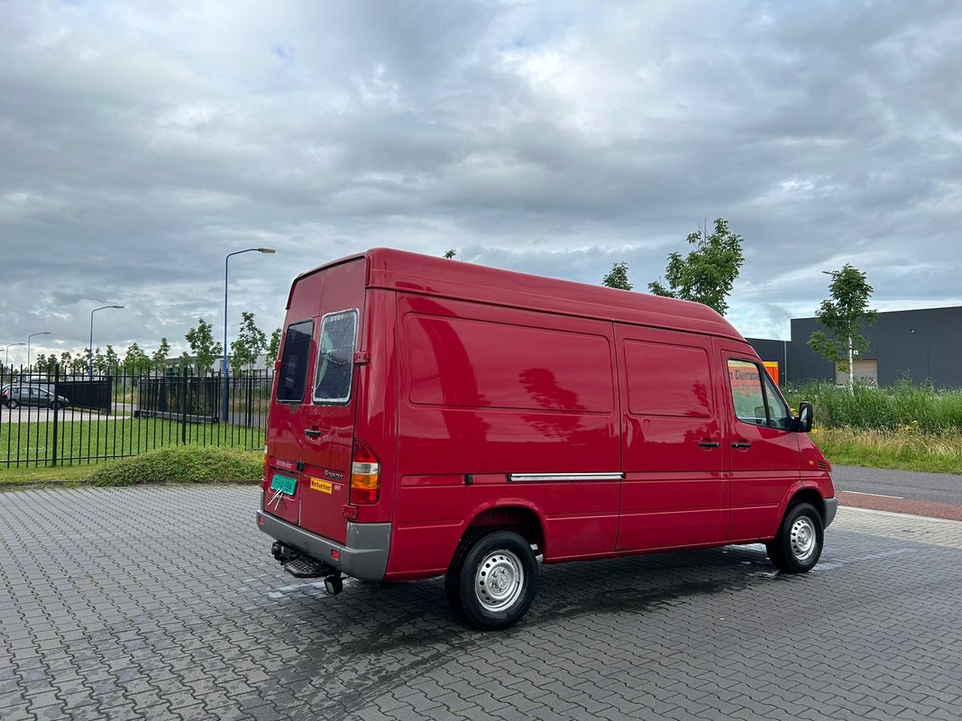 Mercedes-Benz Sprinter