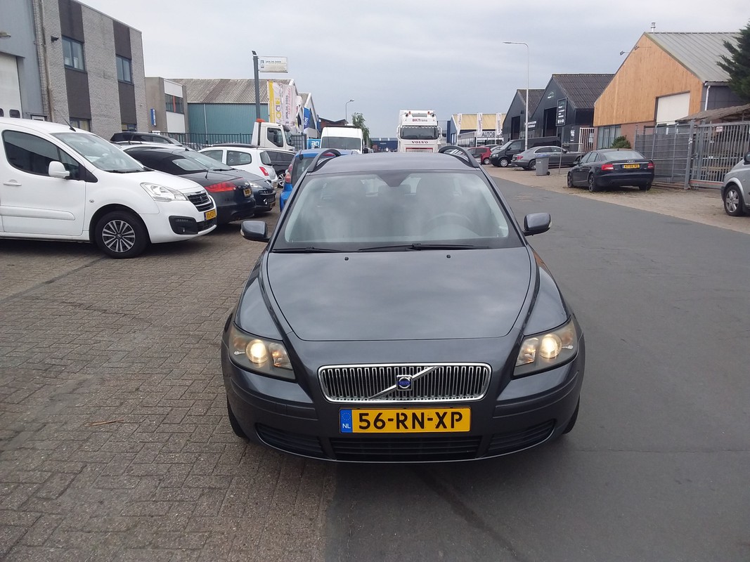 Volvo V50