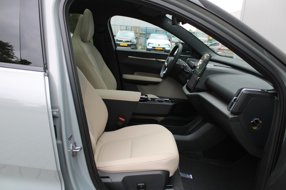 Volvo EX30