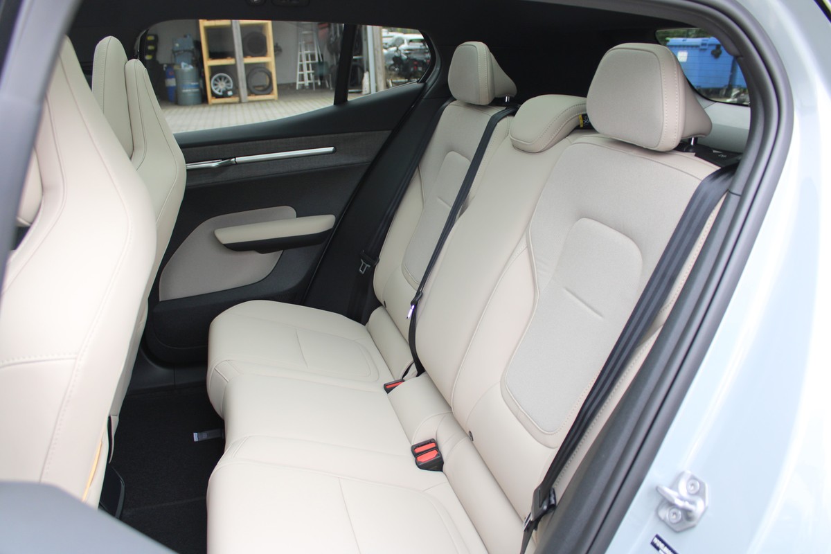 Volvo EX30