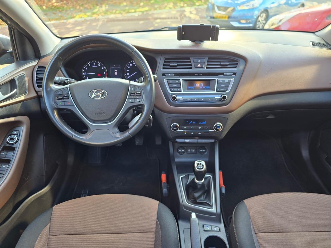 Hyundai i20