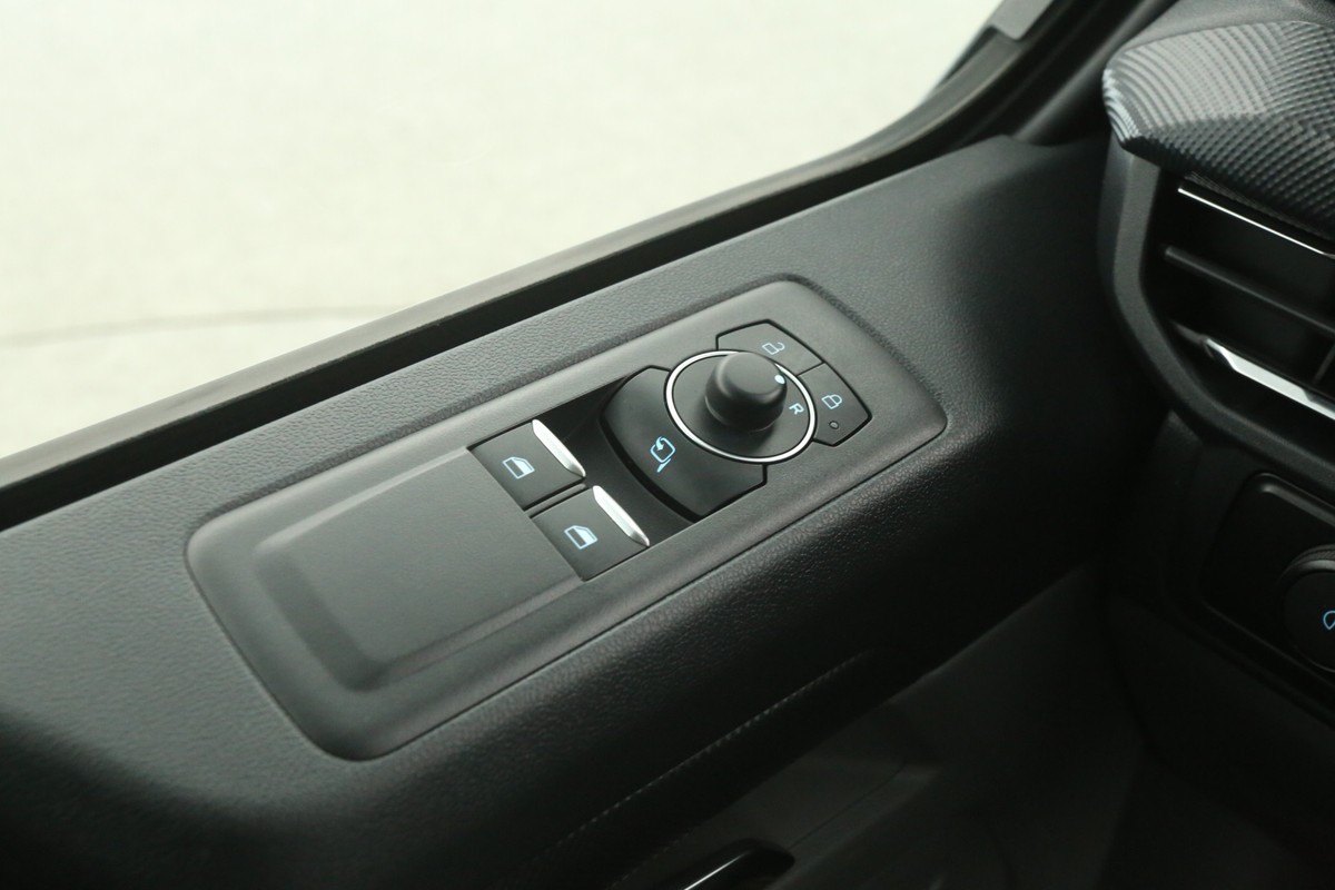 Ford E-Transit Custom