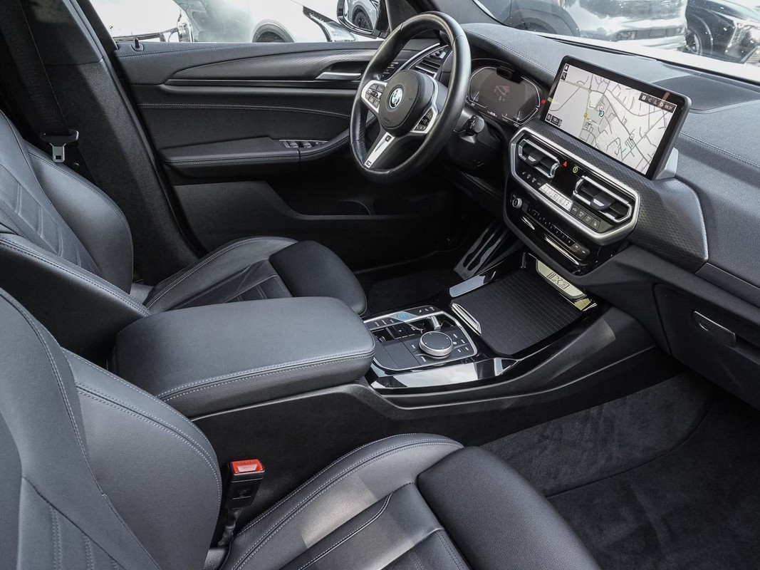 BMW iX3