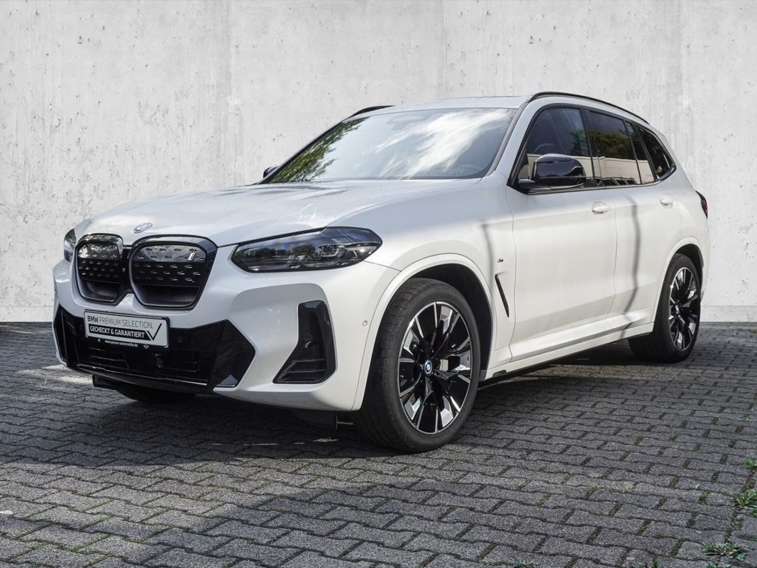 BMW iX3