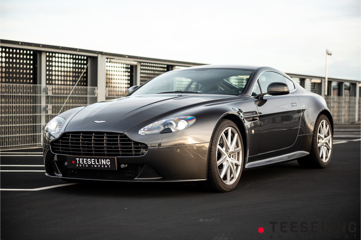 Aston Martin V8 Vantage