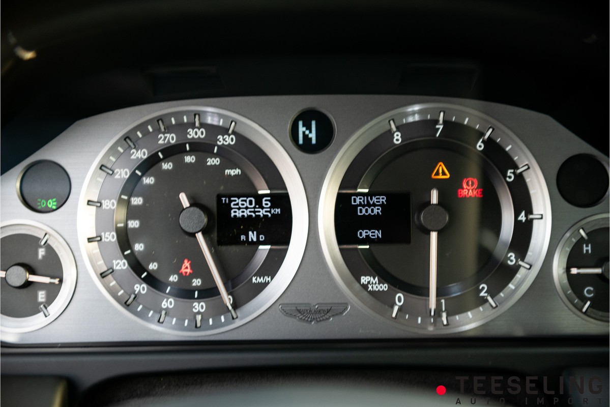 Aston Martin V8 Vantage