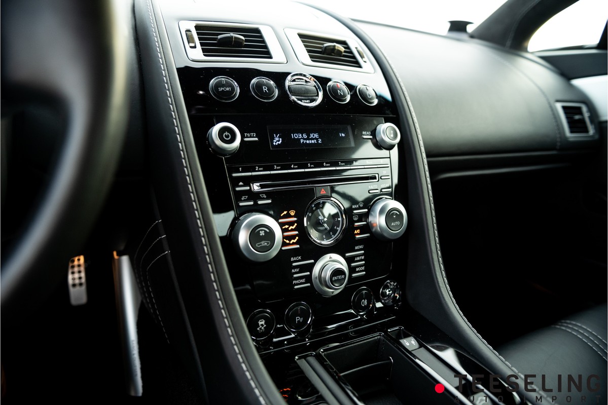 Aston Martin V8 Vantage