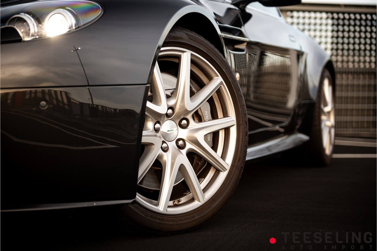 Aston Martin V8 Vantage