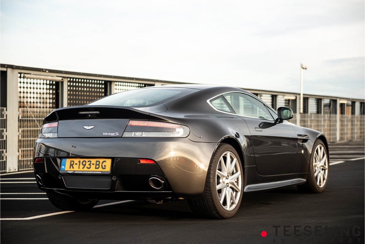 Aston Martin V8 Vantage