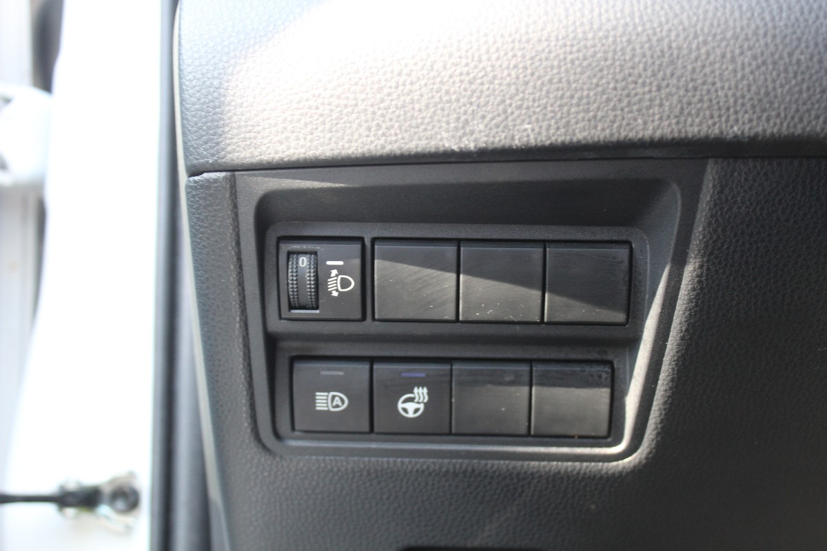Mazda 2 Hybrid