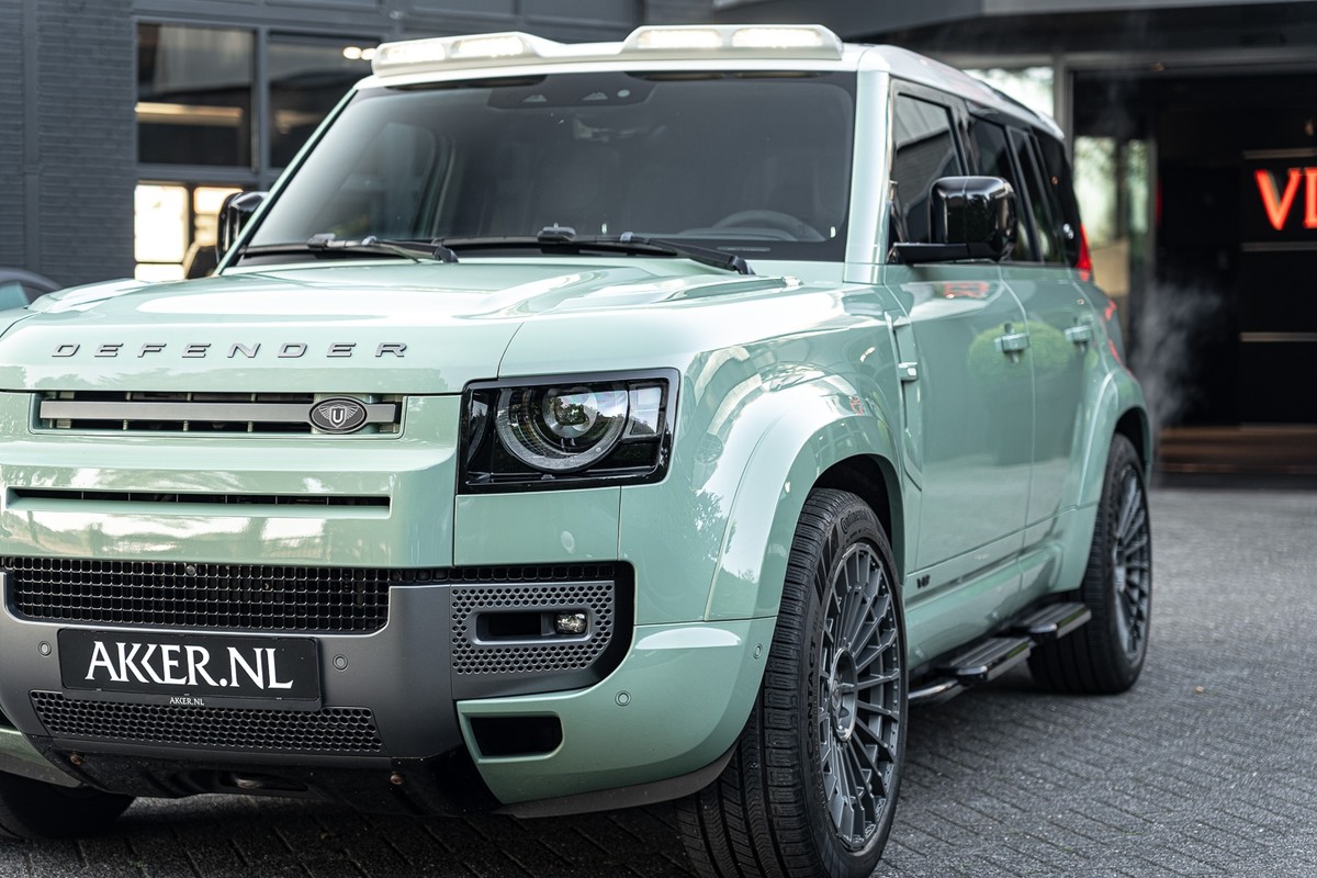 Land Rover Defender