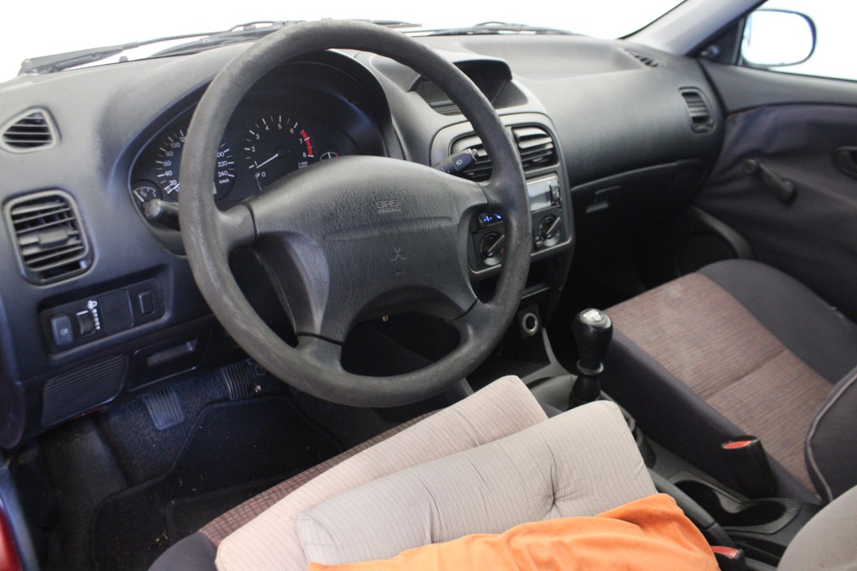 Mitsubishi Carisma