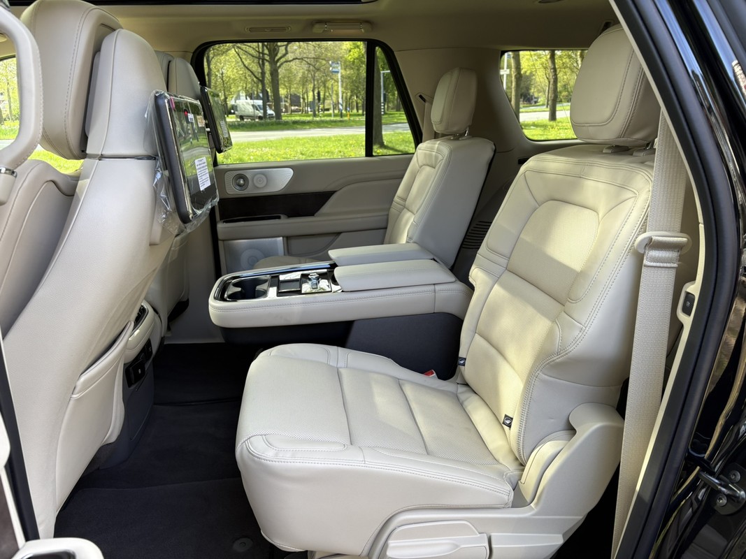 Lincoln Navigator