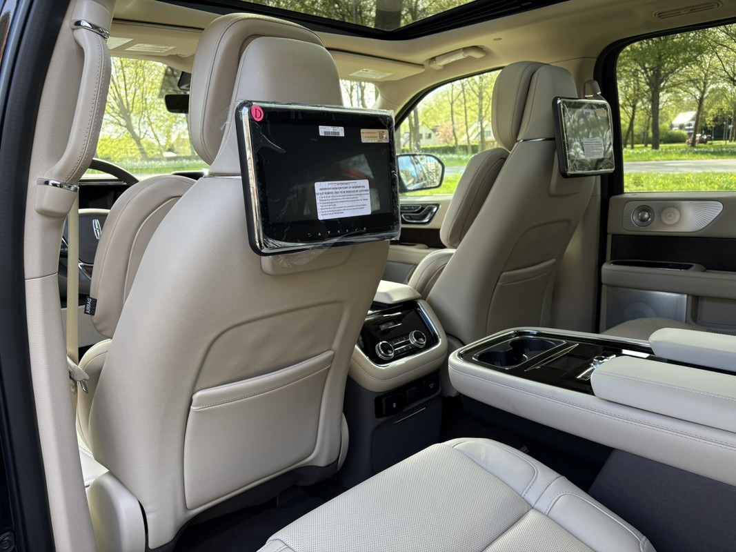 Lincoln Navigator