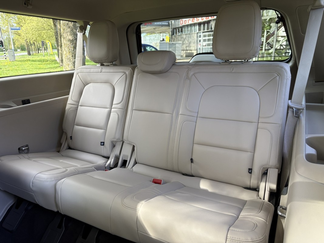 Lincoln Navigator