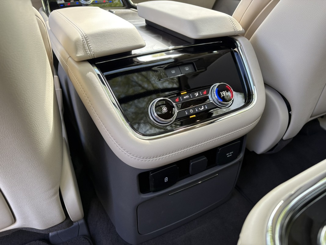 Lincoln Navigator