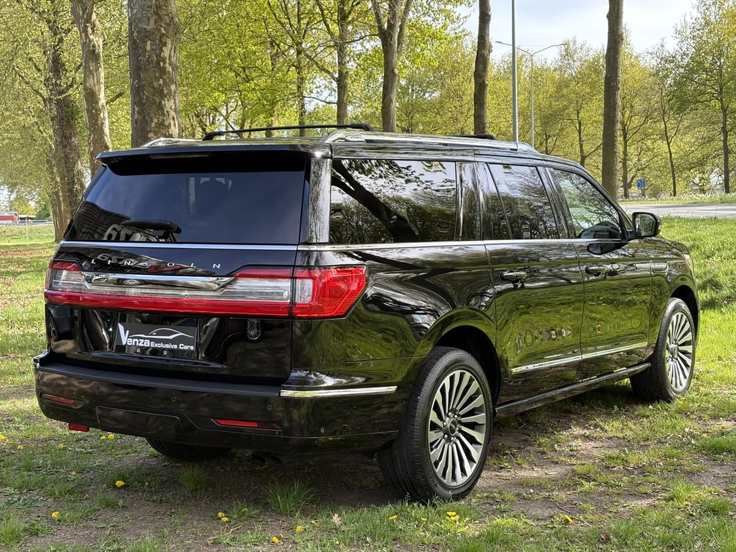 Lincoln Navigator