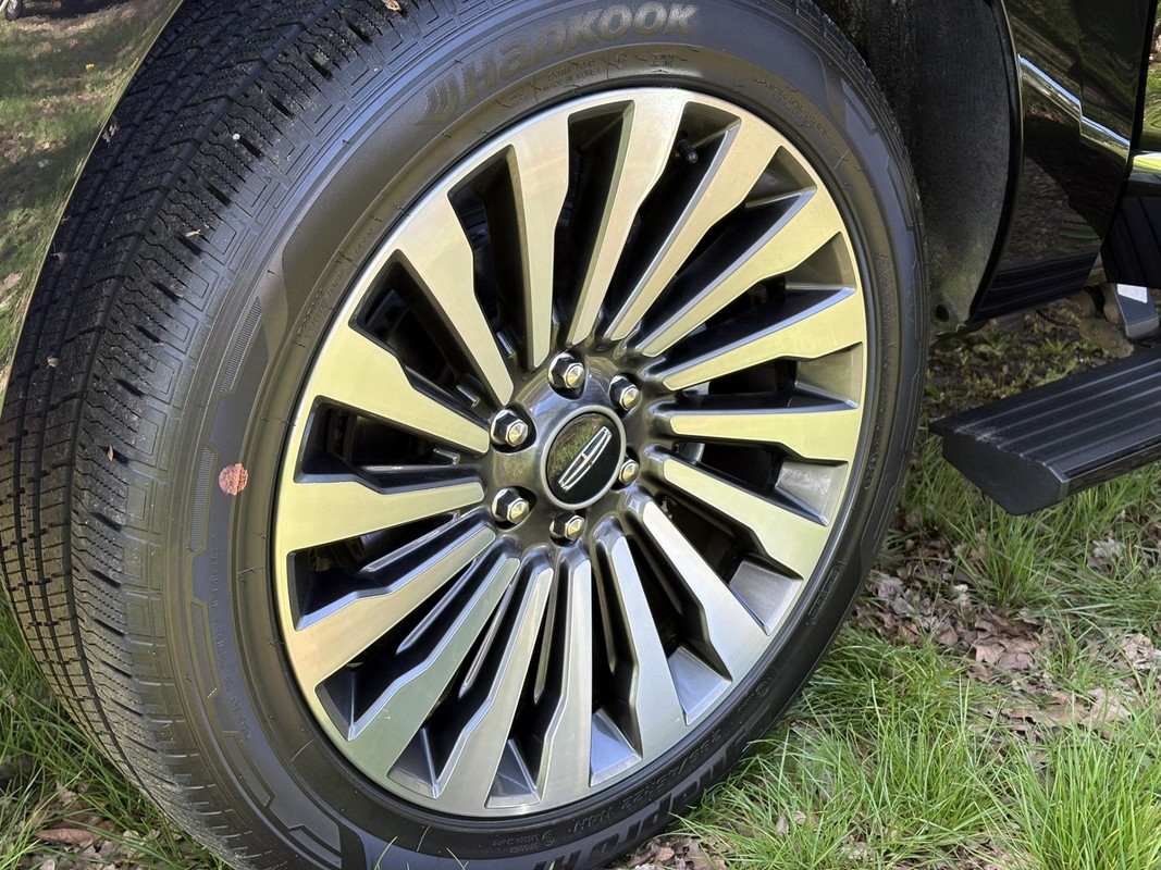 Lincoln Navigator