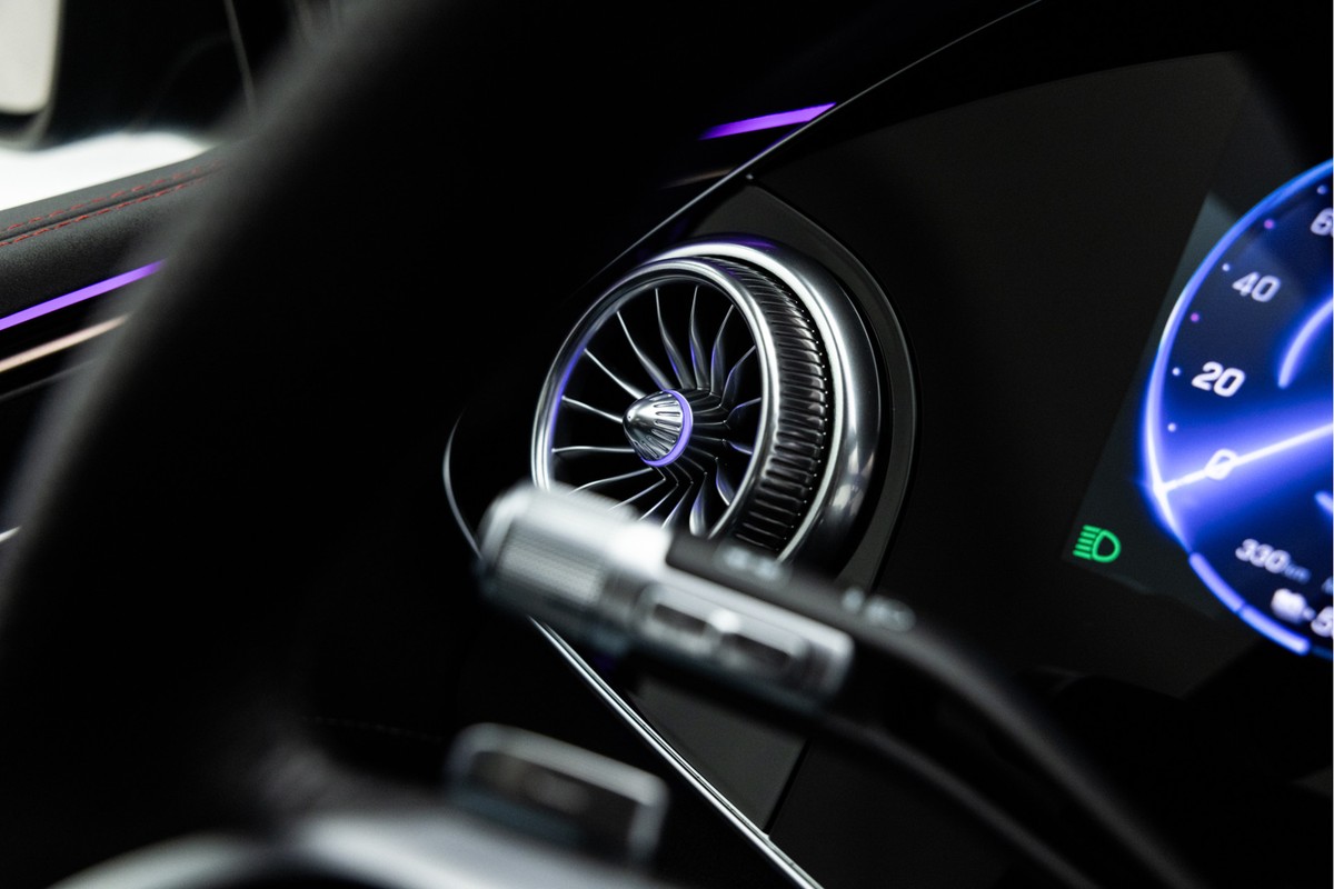 Mercedes-Benz EQS