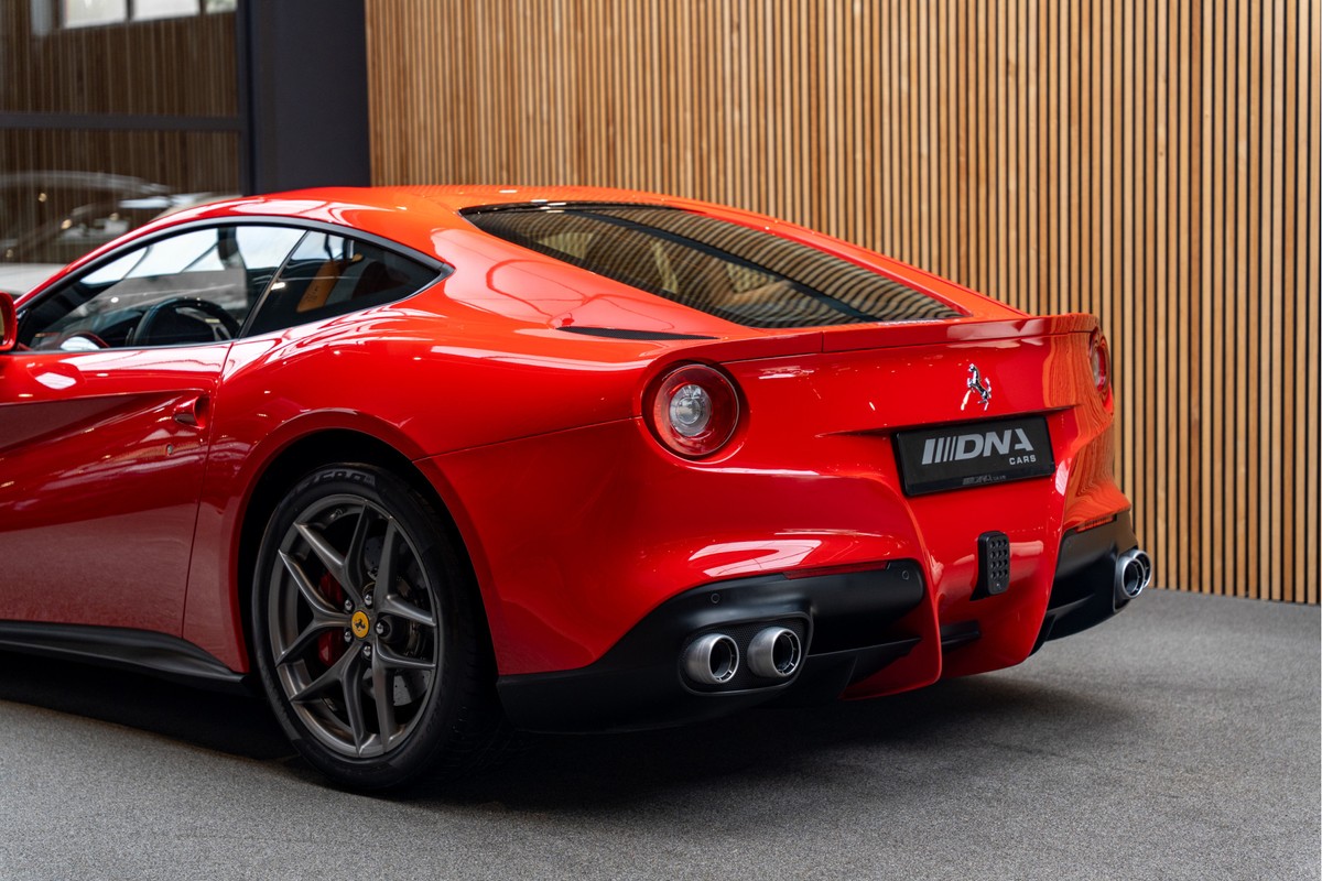 Ferrari F12