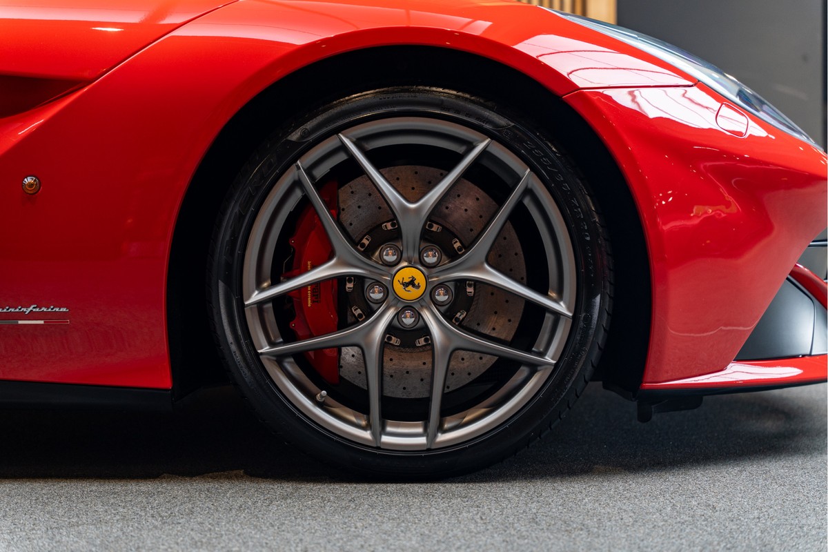 Ferrari F12