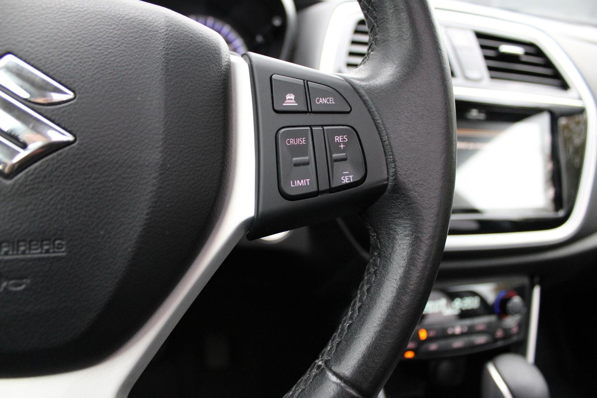 Suzuki S-Cross