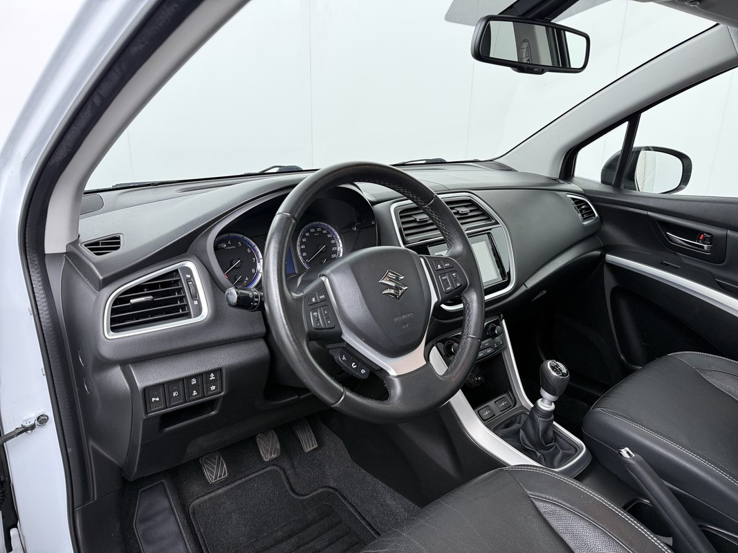 Suzuki S-Cross